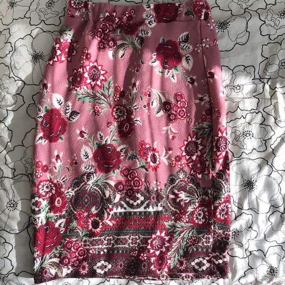 Two piece - Picture 4 of 4